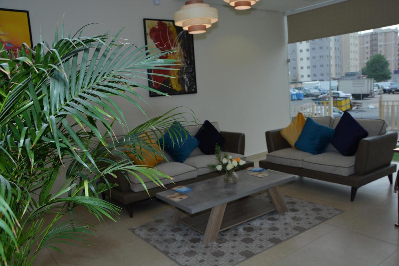 The Lofts Kuwait Fintas Vandrehjem Kuwait City Eksteriør billede