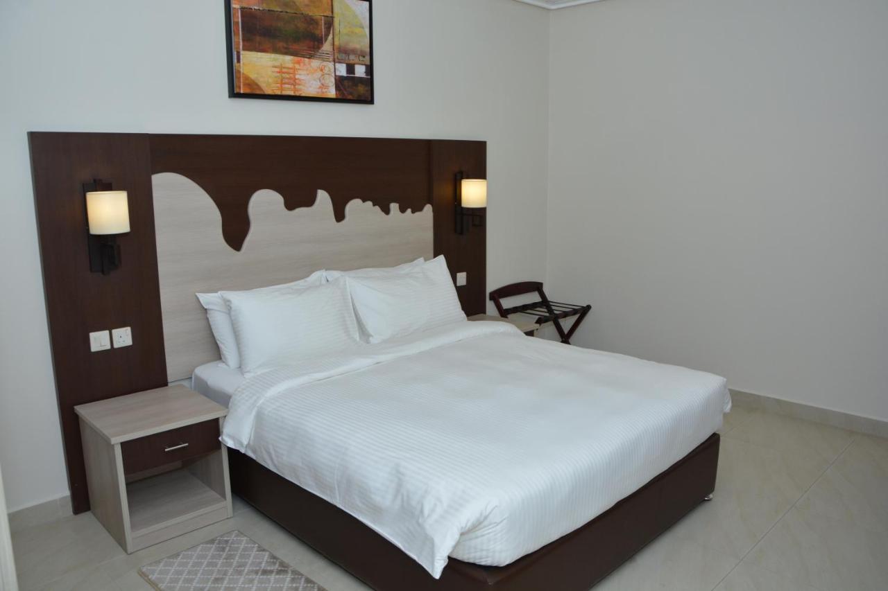 The Lofts Kuwait Fintas Vandrehjem Kuwait City Eksteriør billede